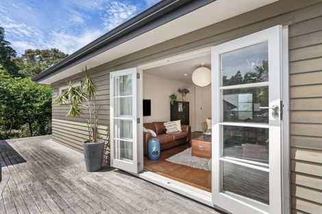 Photo of property in 37 Haruru Falls Road, Haruru, 0204