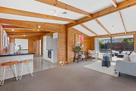 Photo of property in 5 Elizabeth Drive, West Harbour, Auckland, 0618