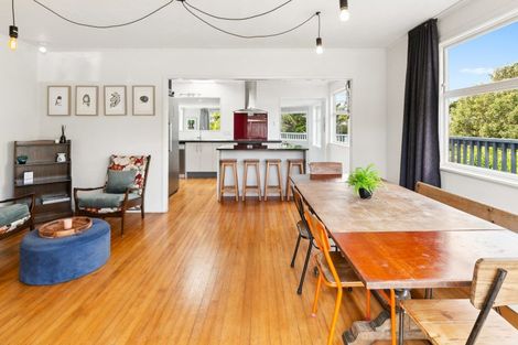 Photo of property in 36 Lynda Avenue, Paparangi, Wellington, 6037