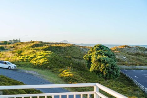 Photo of property in 1011 Papamoa Beach Road, Papamoa Beach, Papamoa, 3118