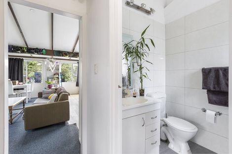 Photo of property in 50 Hogans Road, Glenfield, Auckland, 0629