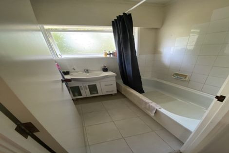 Photo of property in 2/219 Forrest Hill Road, Forrest Hill, Auckland, 0620
