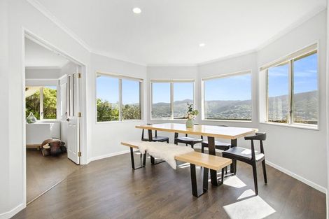 Photo of property in 125 Woodman Drive, Tawa, Wellington, 5028