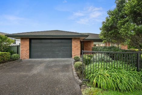 Photo of property in 6 Cabeleigh Drive, Helensville, 0800