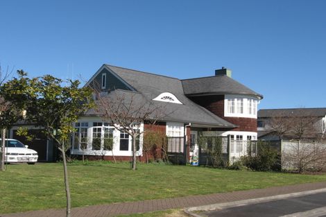 Photo of property in 11 Nielsen Gardens, Rototuna, Hamilton, 3210