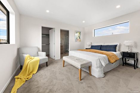 Photo of property in 37b Kingdale Road, Henderson, Auckland, 0610