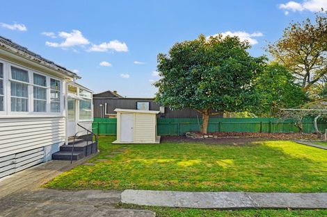 Photo of property in 16 Victory Place, Aramoho, Whanganui, 4500