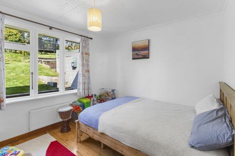 Photo of property in 34 Bayne Terrace, Macandrew Bay, Dunedin, 9014