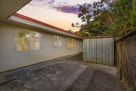 Photo of property in 31 Makora Road, Massey, Auckland, 0614