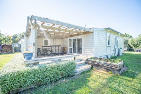 Photo of property in 37 Hammond Street, Bulls, 4818