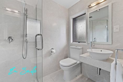 Photo of property in 54 Saddleback Rise, Murrays Bay, Auckland, 0630