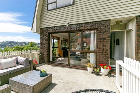 Photo of property in 24 Southern Cross Crescent, Island Bay, Wellington, 6023