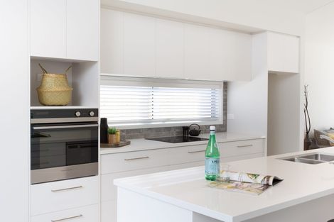 Photo of property in 37 Saint Pauls Drive, Brookfield, Tauranga, 3110