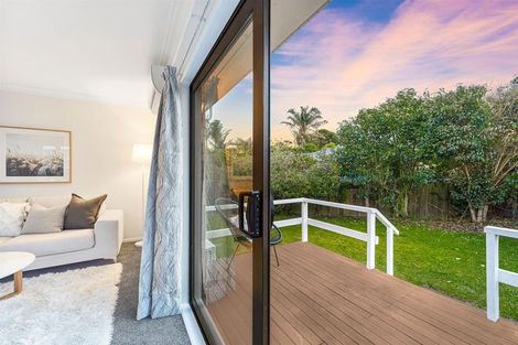 Photo of property in 63a Nile Road, Milford, Auckland, 0620