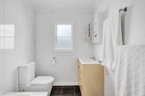 Photo of property in 41 Princes Street, Fitzroy, New Plymouth, 4312