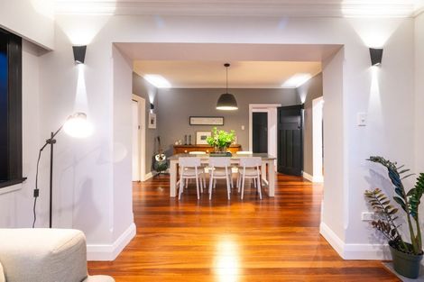 Photo of property in 9 Easdale Street, Kelburn, Wellington, 6012