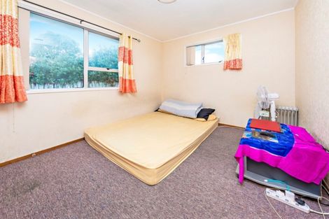 Photo of property in 22 Ferndown Avenue, Papatoetoe, Auckland, 2025
