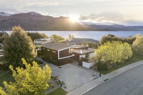 Photo of property in 3 Baker Grove, Wanaka, 9305