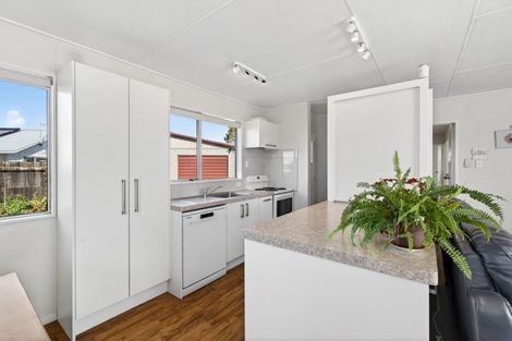 Photo of property in 237 Flaxmere Avenue, Flaxmere, Hastings, 4120