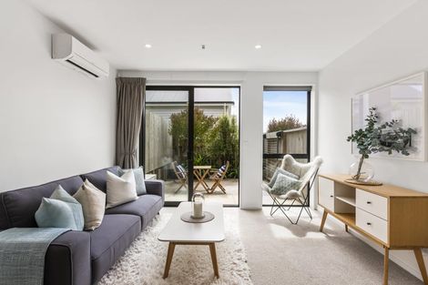 Photo of property in 62u2 Spenmoor Street, Newlands, Wellington, 6037