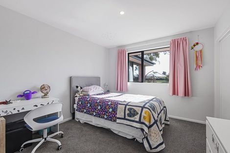 Photo of property in 22 Minerva Crescent, Woodend, 7610