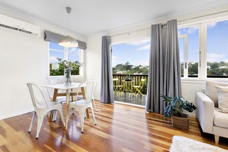 Photo of property in 137 Ruskin Road, Newlands, Wellington, 6037
