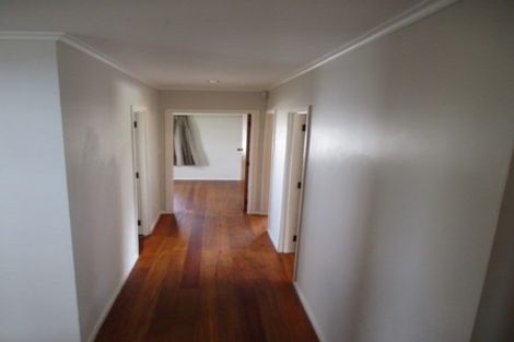 Photo of property in 3 Chrome Place, Henderson, Auckland, 0612