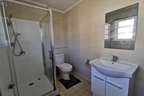 Photo of property in 52 Churchill Avenue, Manurewa, Auckland, 2102