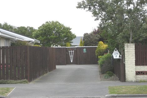 Photo of property in 2/175 Queenspark Drive, Parklands, Christchurch, 8083