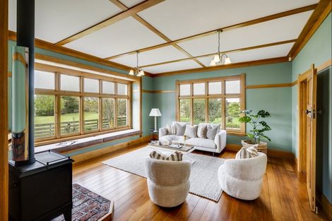 Photo of property in 137 Swamp Road, Fernhill, Napier, 4183