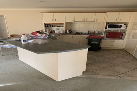 Photo of property in 13 Moss Crescent, Takanini, 2112