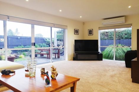 Photo of property in 2/10 Mangarata Avenue, Papatoetoe, Auckland, 2025
