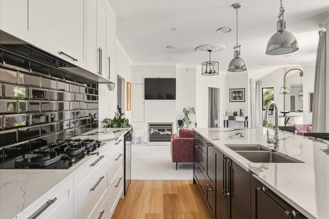 Photo of property in 15 Saint Clair Place, Papamoa Beach, Papamoa, 3118