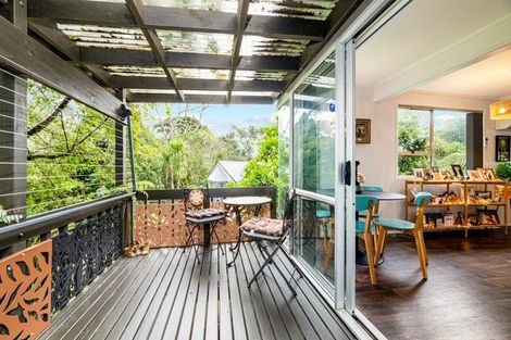 Photo of property in 51 Onedin Place, Titirangi, Auckland, 0604
