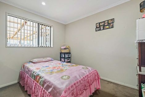Photo of property in 100a Gloucester Road, Manurewa, Auckland, 2102
