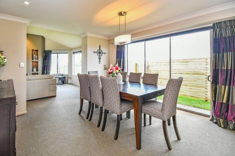 Photo of property in 53 Keywella Drive, Conifer Grove, Takanini, 2112