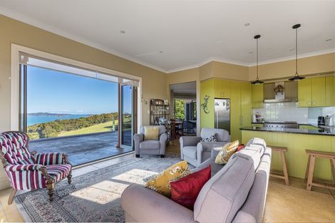 Photo of property in 220 Whitmore Road, Tawharanui Peninsula, Warkworth, 0986