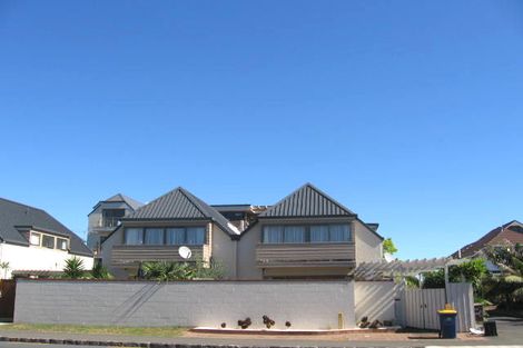Photo of property in 2/42 Kitchener Road, Milford, Auckland, 0620
