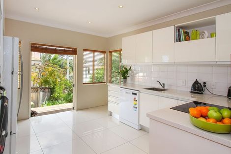 Photo of property in 2/111 Beach Road, Castor Bay, Auckland, 0620