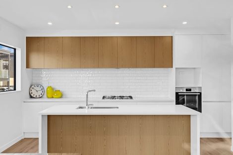 Photo of property in 2 Irwin Lane, Windsor Park, 0632