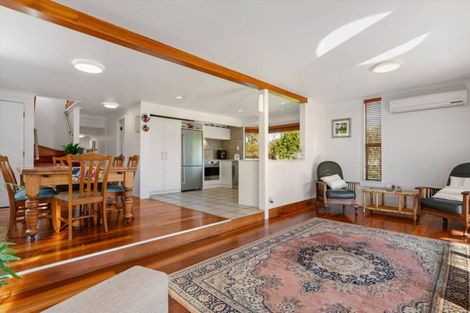 Photo of property in 988 Papamoa Beach Road, Papamoa Beach, Papamoa, 3118