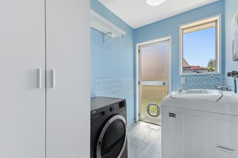 Photo of property in 2 Magenta Place, Broomfield, Christchurch, 8042