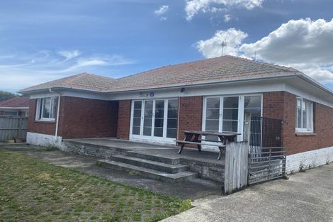 Photo of property in 17 Elizabeth Avenue, Papatoetoe, Auckland, 2025