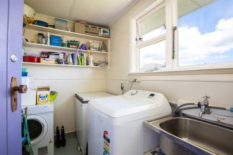 Photo of property in 20 Pukatea Street, Inglewood, 4330