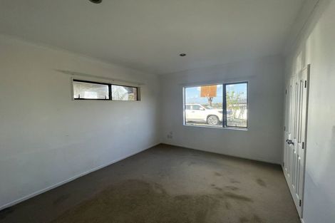 Photo of property in 16 Mangerton Lane, East Tamaki Heights, Auckland, 2016