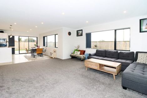 Photo of property in 4 Devon Lane, Carterton, 5713