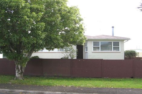 Photo of property in 7 Brennan Avenue, Te Atatu Peninsula, Auckland, 0610