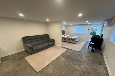 Photo of property in 104 Lincoln Park Avenue, Massey, Auckland, 0614