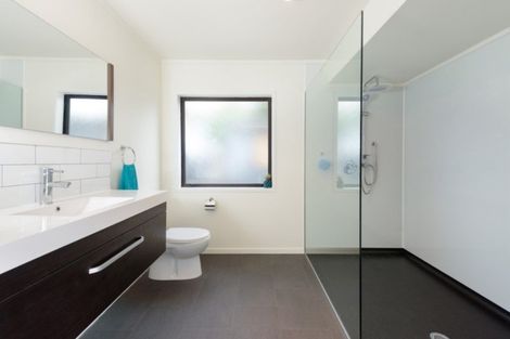Photo of property in 35b Lyn Grove, Papamoa Beach, Papamoa, 3118