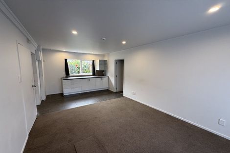 Photo of property in 4 Seakens Way, Glen Eden, Auckland, 0602